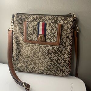 Tommy Hilfiger purse